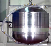 Surface tension propellant tank