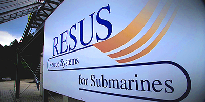 Submarine Rescue System test of emergency blow out of water from ballast tank